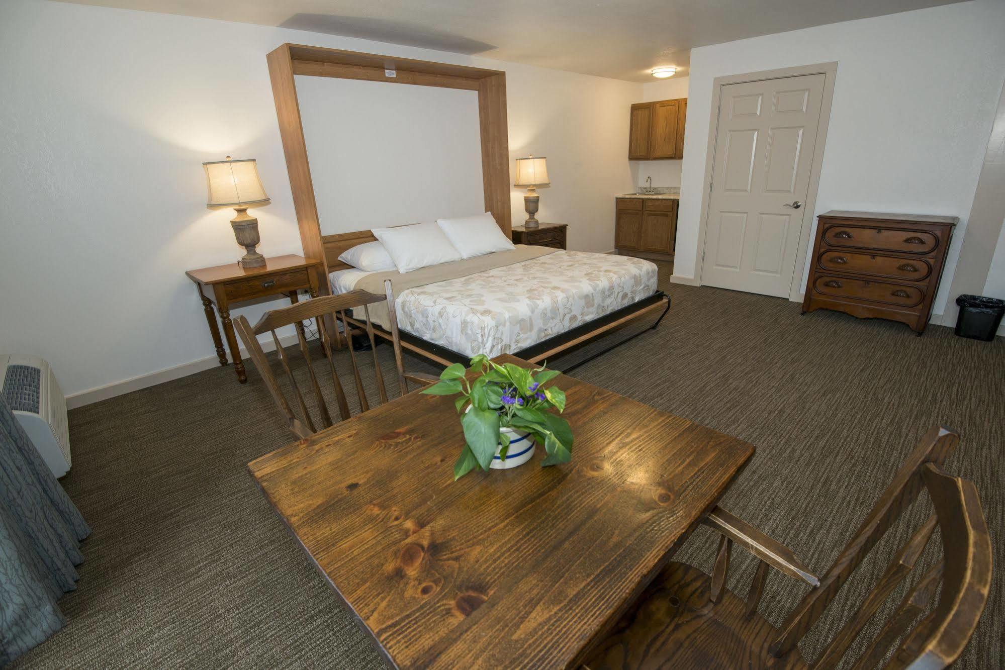 Brown County Inn Нэшвилл Экстерьер фото