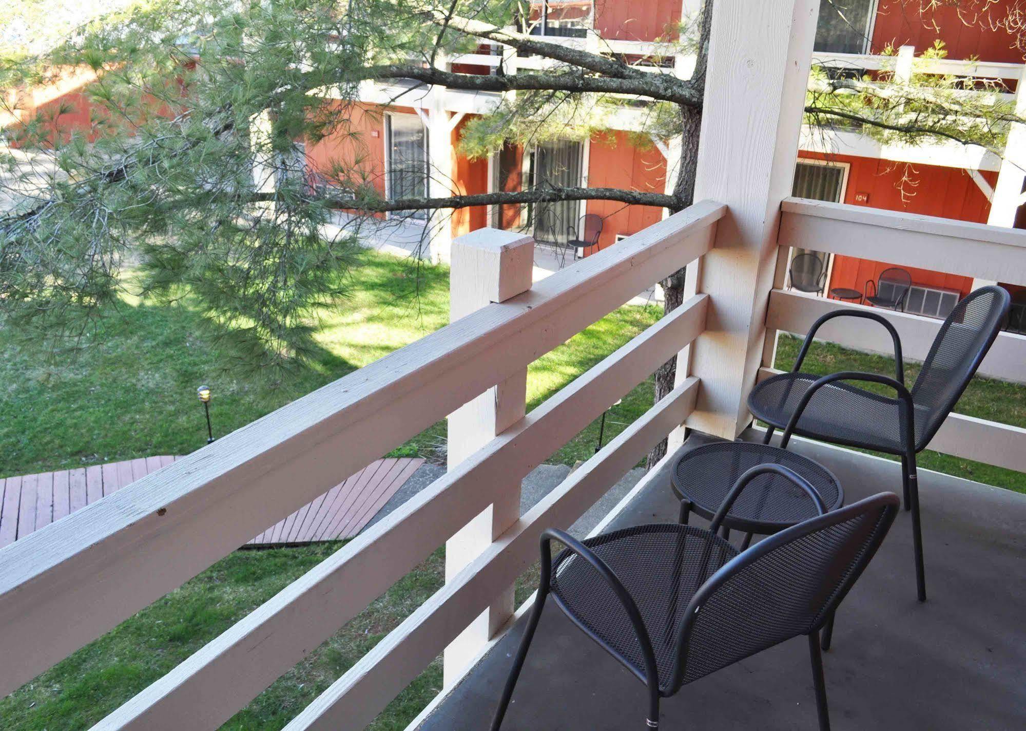 Brown County Inn Нэшвилл Экстерьер фото